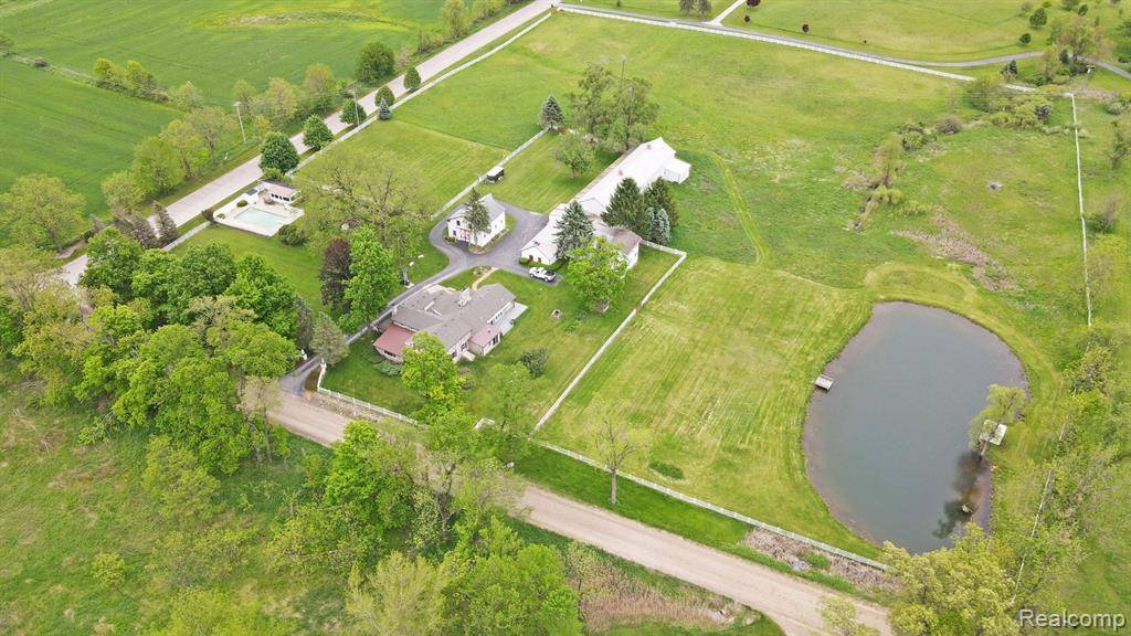 Howell, MI 48843 8848,775 Sexton Road