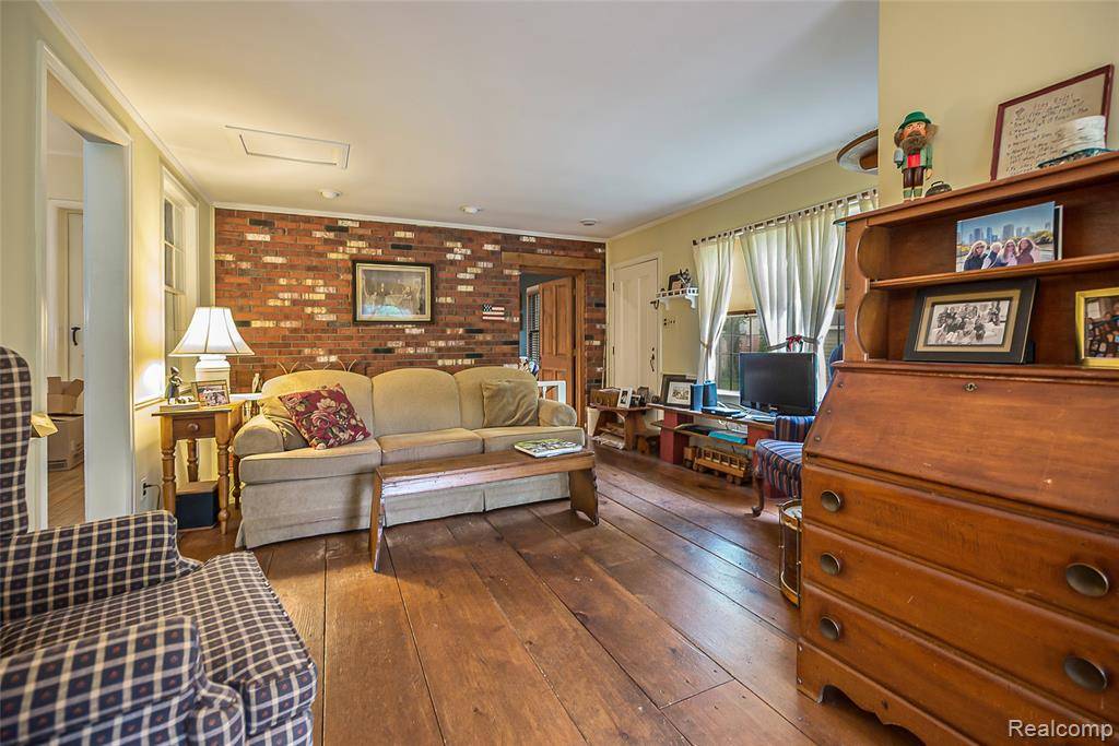 Novi, MI 48374 3811,46040 W Nine Mile Road