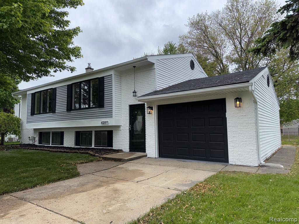 Sterling Heights, MI 48313 2692,42811 WILMINGTON Drive