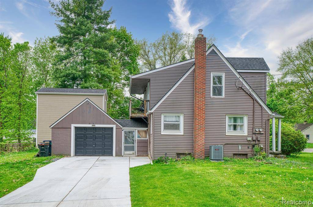 East Lansing, MI 48823 3772,466 WAYLAND Avenue