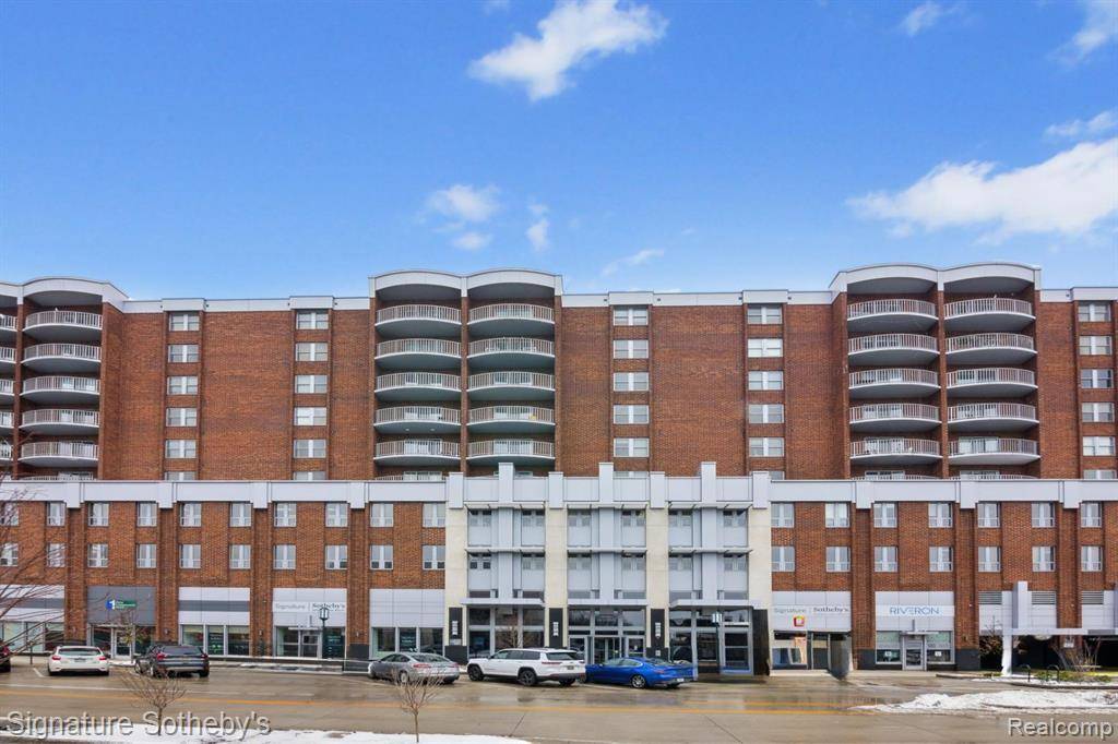 Birmingham, MI 48009,411 S Old Woodward Avenue