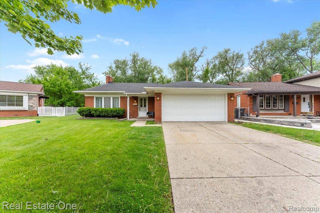 16917 CICOTTE Avenue, Allen Park, MI 48101 3114