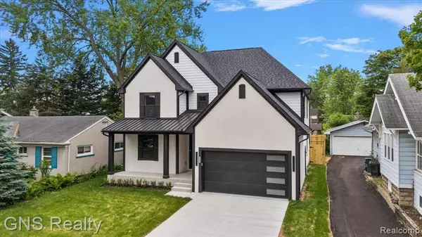 Royal Oak, MI 48073 2678,206 E Windemere Avenue