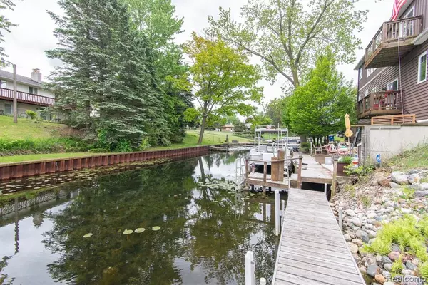 Fenton, MI 48430,000 WENDELL Drive