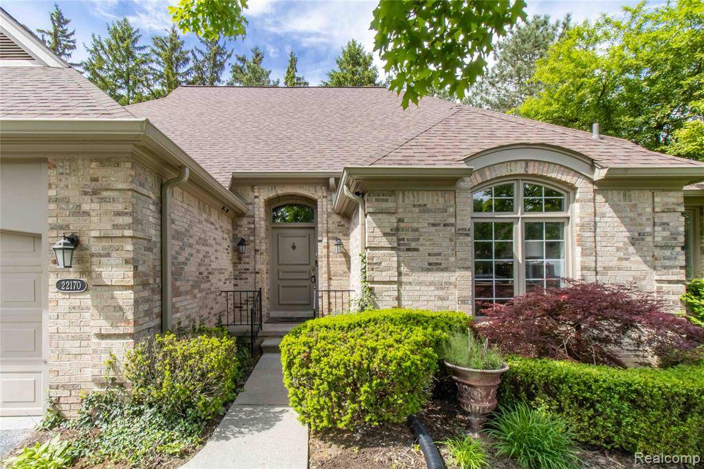 Beverly Hills, MI 48025 3551,22170 ORCHARD Way