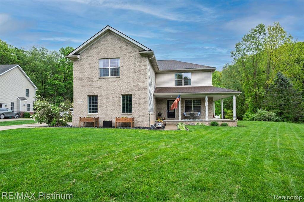 2038 PINE BLUFFS CT, Highland, MI 48357