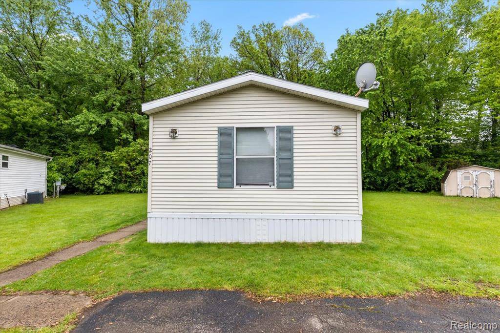 351 N. Squirrel Road Lot 207, Auburn Hills, MI 48326 4053