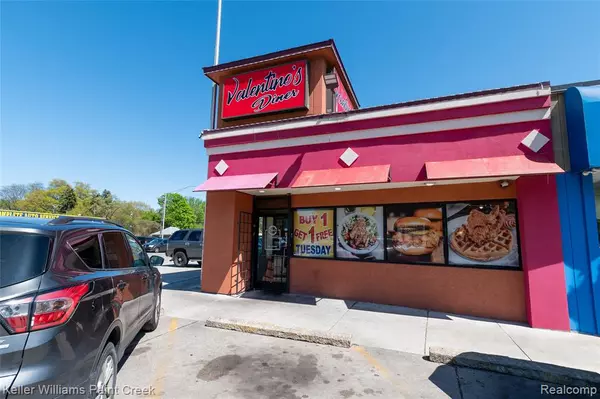 Harper Woods, MI 48225 1914,19840 Kelly Road