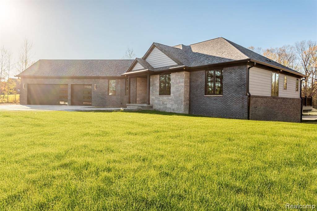 4030 Metamora Ridge, Metamora, MI 48455 8910
