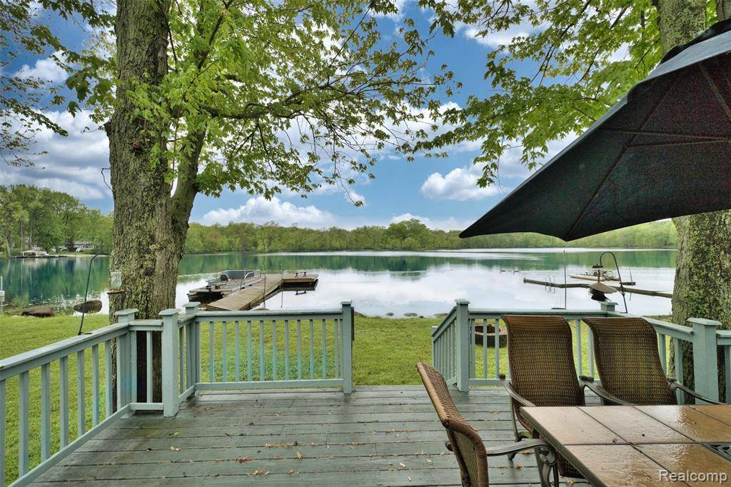 South Lyon, MI 48178 9358,12123 Kirby Lane