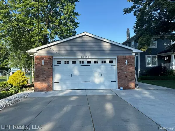 Saint Clair Shores, MI 48082 2713,30116 Jefferson Avenue