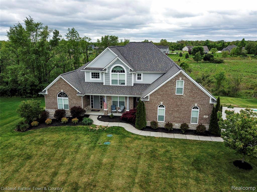 Brighton, MI 48114 5005,329 Baintree Boulevard