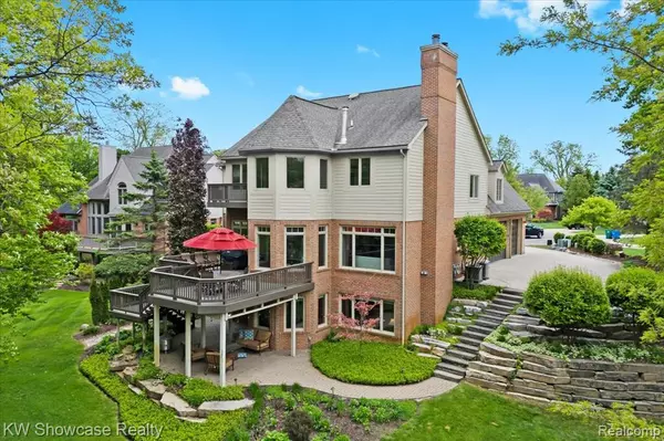 778 ELDERBERRY Court, Walled Lake, MI 48390 1287