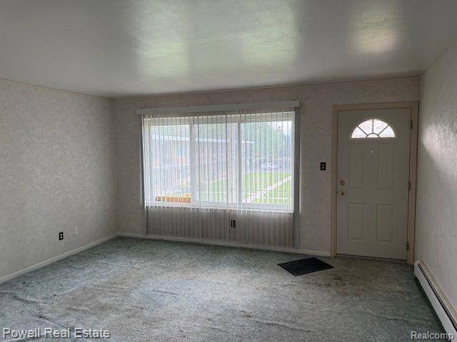 Detroit, MI 48219 3275,17121 REDFORD Street