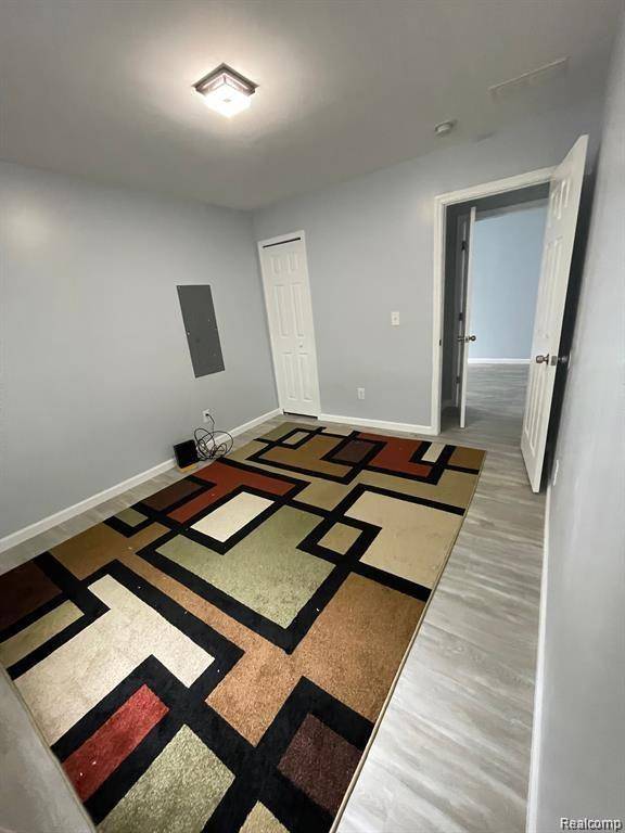 Madison Heights, MI 48071 2701,27865 BRETTONWOODS Street