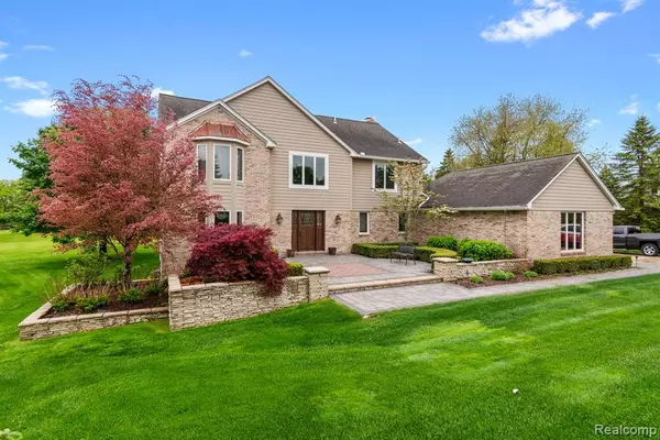 Rochester, MI 48306 4630,295 Oakbridge Drive