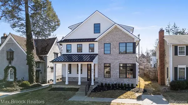 667 OAK Avenue, Birmingham, MI 48009 1327