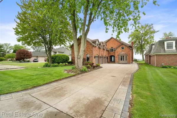 Chesterfield, MI 48047 3463,48556 Harbor Drive