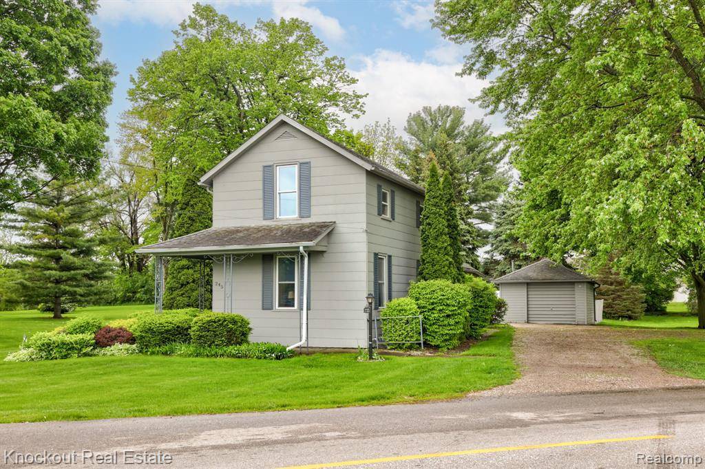 245 W Jefferson Street, Frankenmuth, MI 48734 1805
