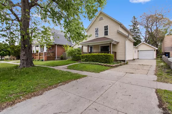 1914 10th Street, Port Huron, MI 48060 6215
