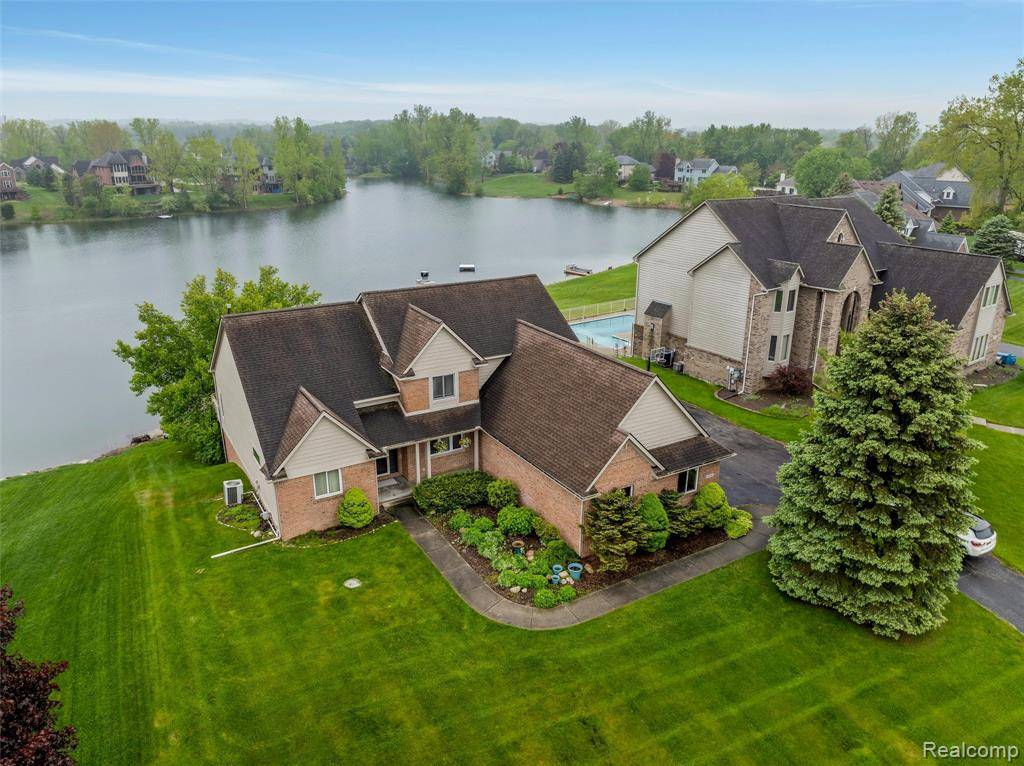 White Lake, MI 48386 1105,4470 COASTAL Parkway