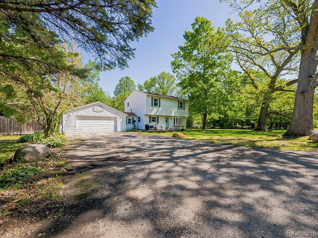 Rochester Hills, MI 48309 4352,1468 Ruby Avenue