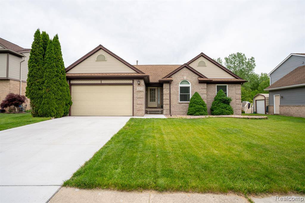 30585 Apple Grove Way, Flat Rock, MI 48134 2742