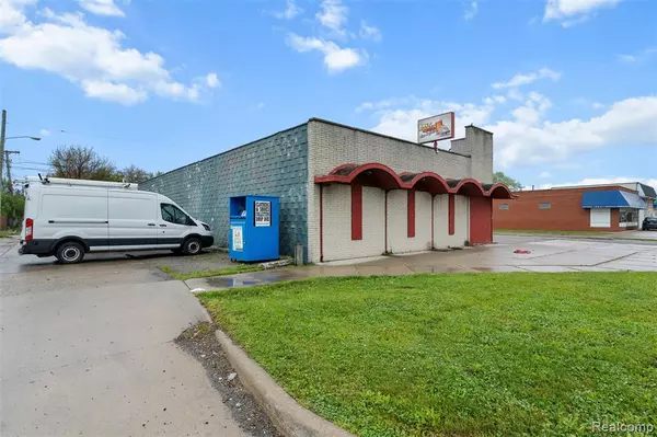 Eastpointe, MI 48021,15163 E 10 Mile Road