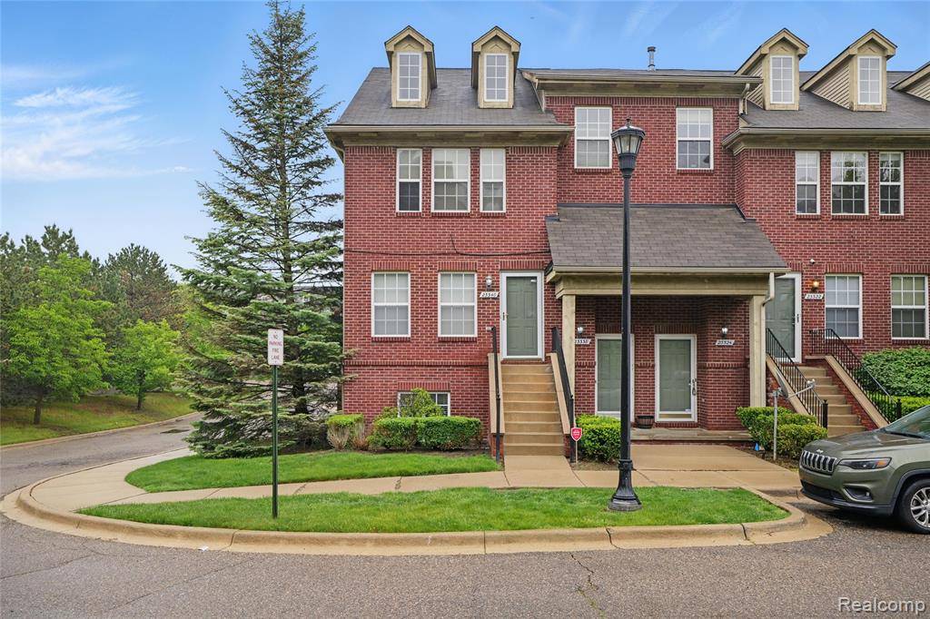 23340 Poplar Drive, Southfield, MI 48075 3680