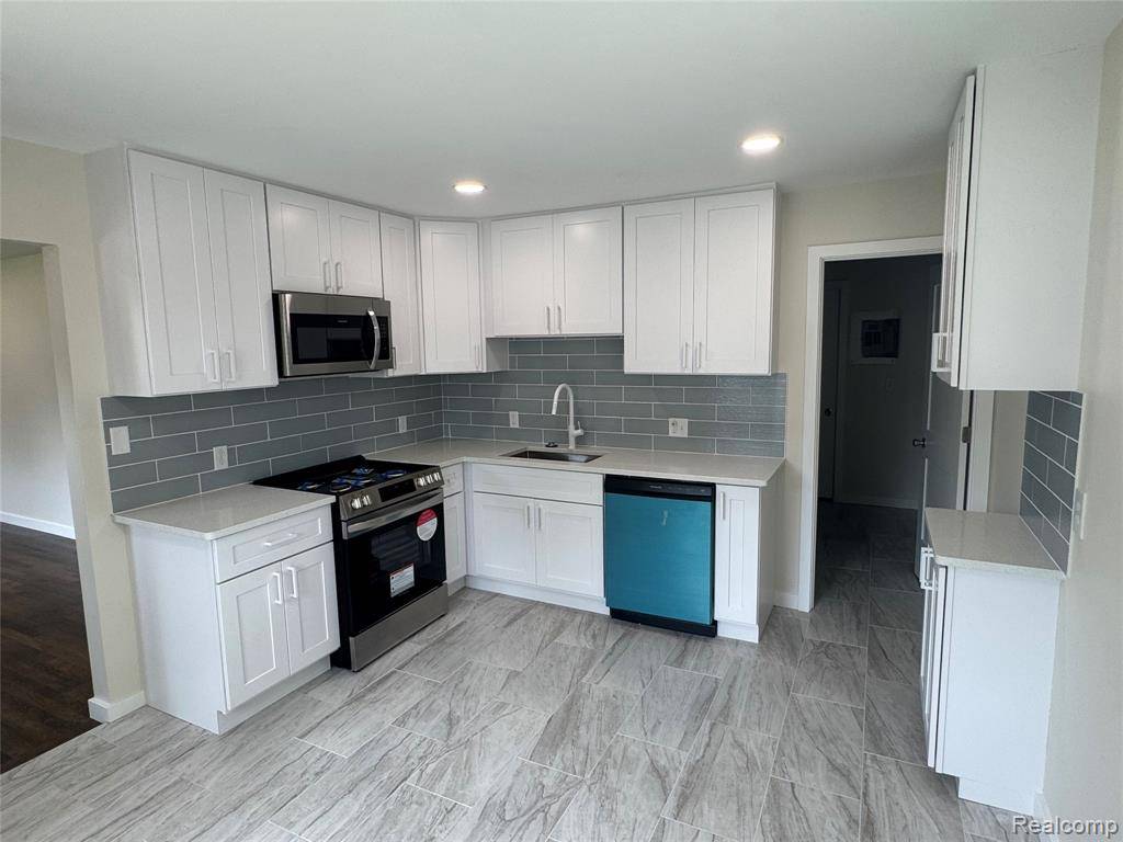 Taylor, MI 48180 3276,25358 Statler Street