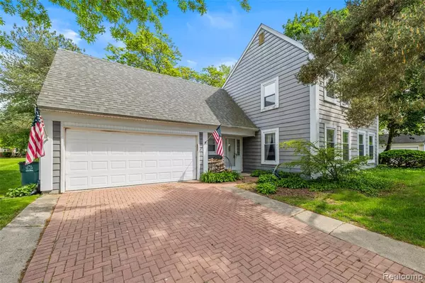 Troy, MI 48098 2704,5138 Bayside Drive