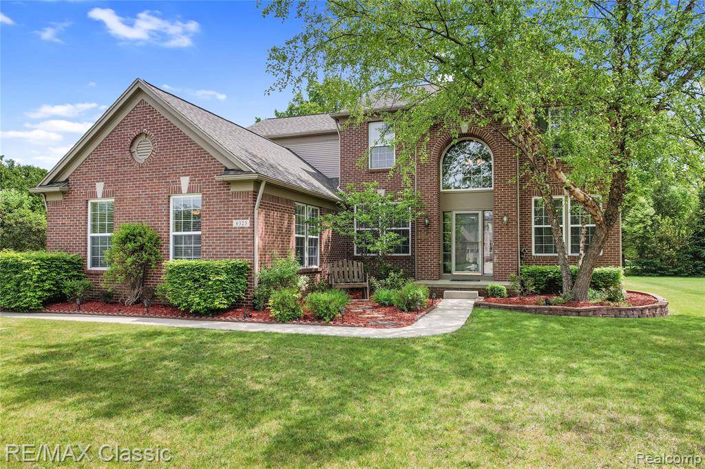 6323 Moonstone Dr, Grand Blanc, MI 48439 7810