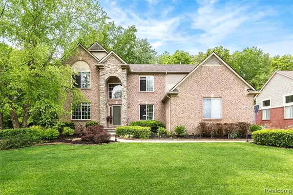 29811 Bradford Drive, New Hudson, MI 48165 9497