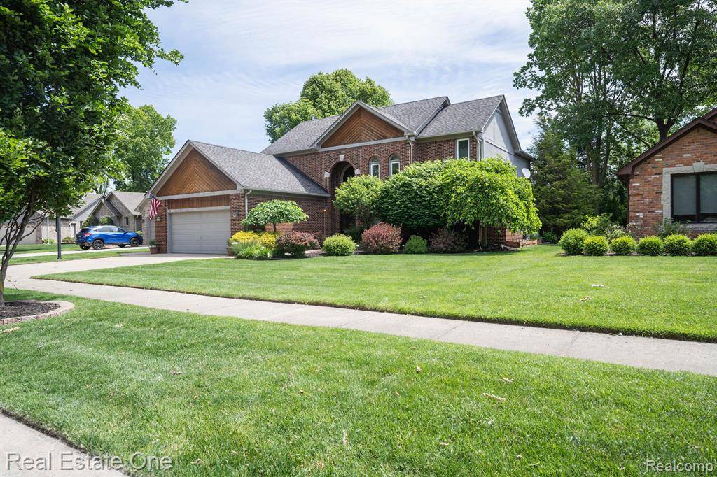 Clinton Township, MI 48038 3002,39888 BRYLOR