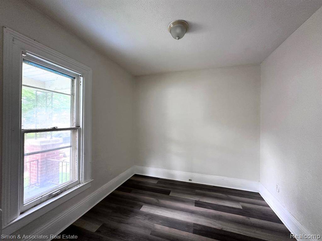 Dearborn, MI 48210 1870,5788 Lawndale Street