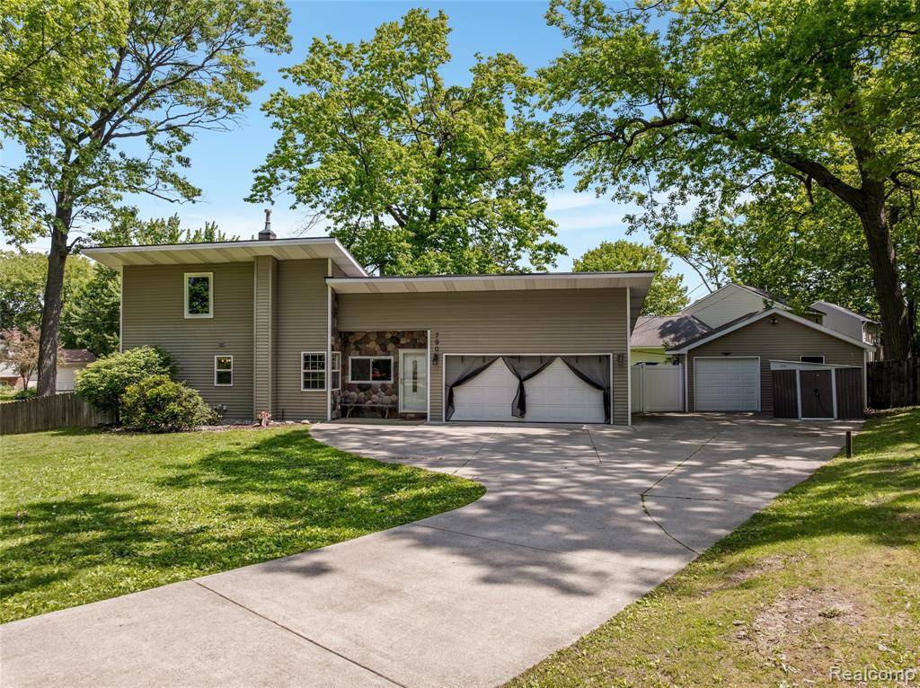 790 Hillcliff Drive, Waterford, MI 48328 2520