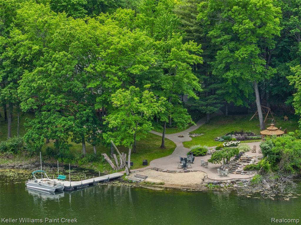 Leonard, MI 48367 2201,3120 Pond Road