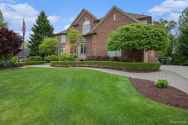 Rochester, MI 48306 3573,846 Majestic