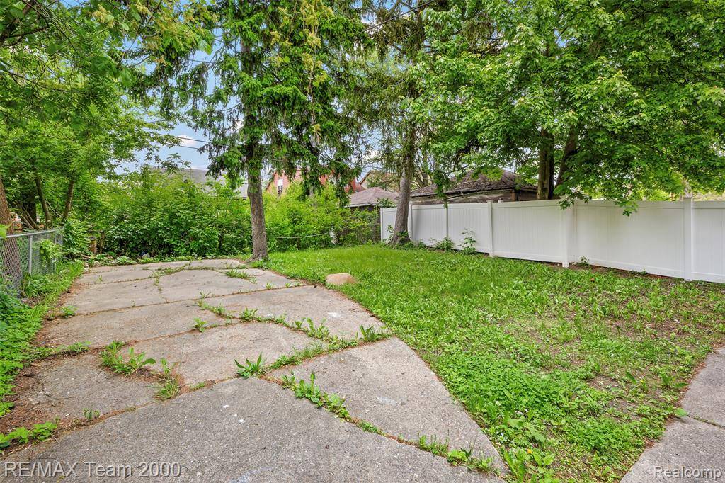 Dearborn, MI 48224 3238,5935 Devonshire Road