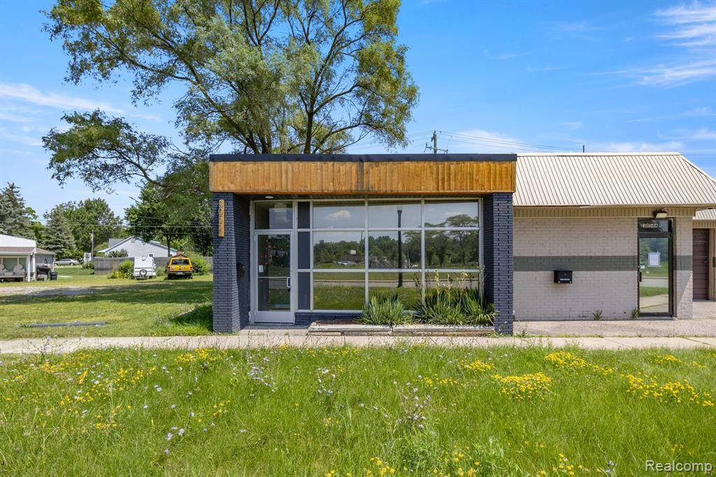 30552 GRAND RIVER Avenue, Farmington Hills, MI 48336 4313