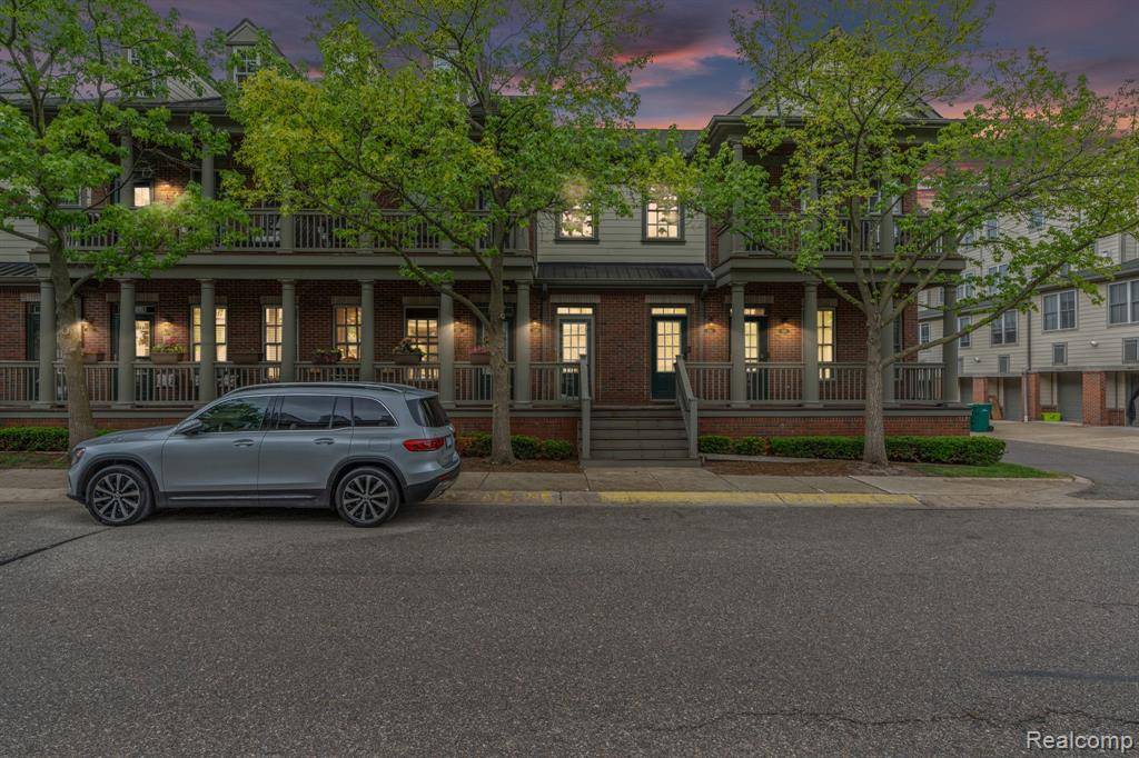 Auburn Hills, MI 48326 3042,239 Jotham Avenue