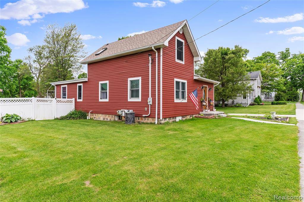 Byron, MI 48418 9577,306 Hamilton Street