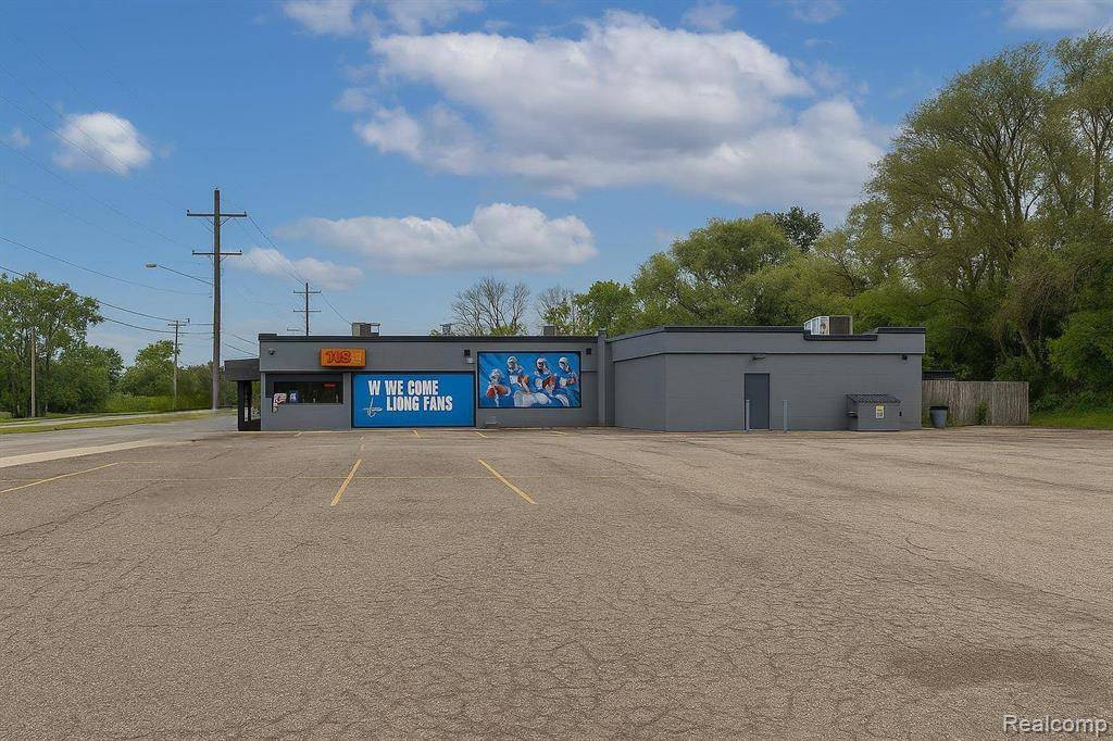 701 Orchard Lake Road, Pontiac, MI 48341 2076