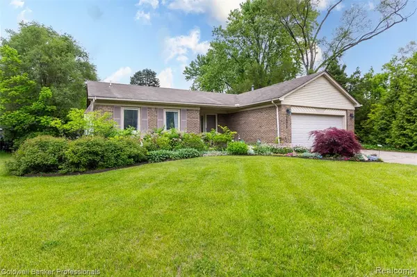 Troy, MI 48085 1432,1975 Chancery Drive