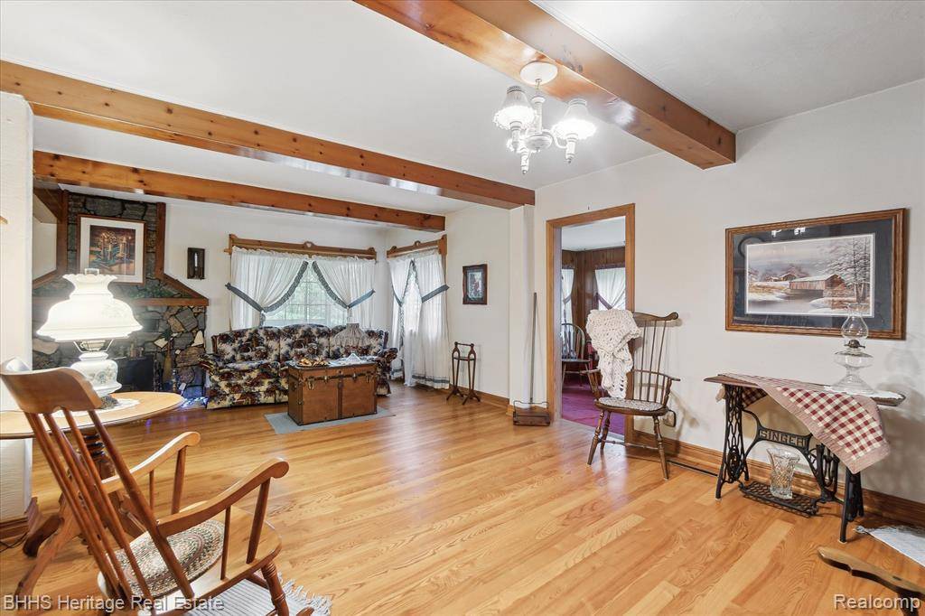 Byron, MI 48418 9128,301 N Church Street