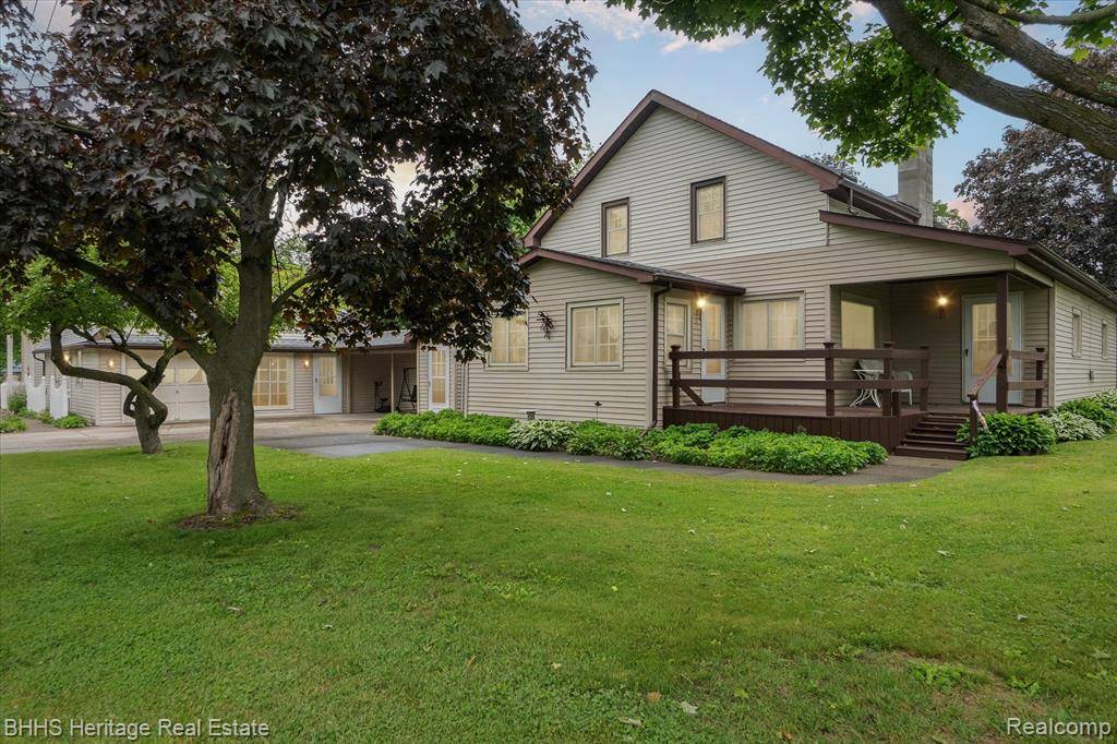 Byron, MI 48418 9128,301 N Church Street