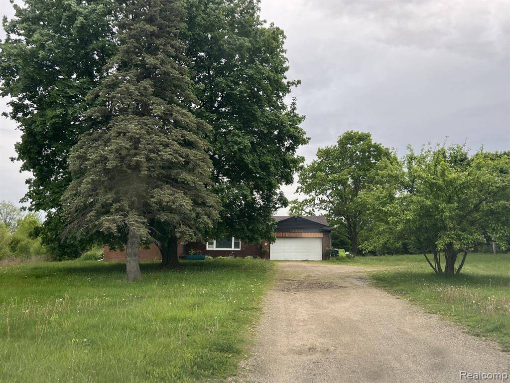 51815 8 Mile Road, Salem, MI 48167 9601