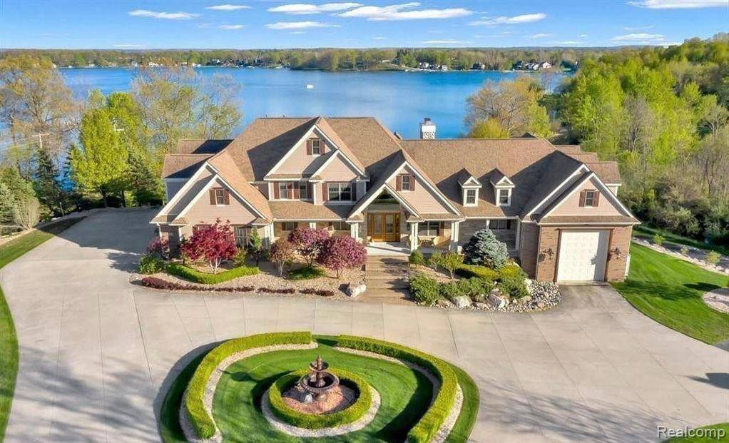 4143 Longview Drive, Lapeer, MI 48446 3659