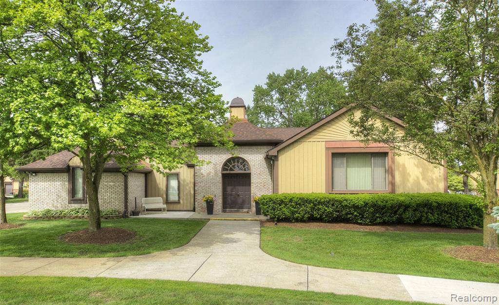 41674 BEDFORD Drive, Canton, MI 48187 3704
