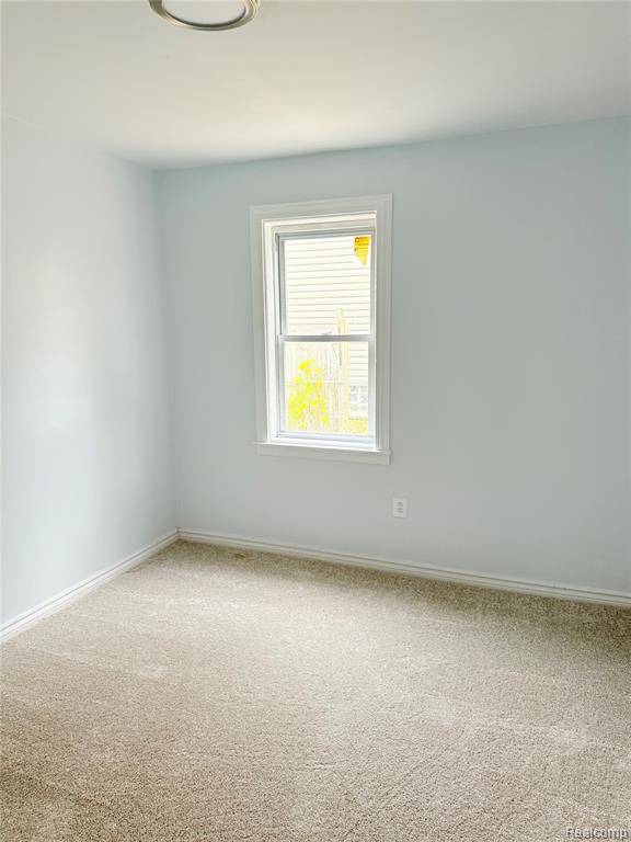 Warren, MI 48091 2406,2995 ALVINA Avenue